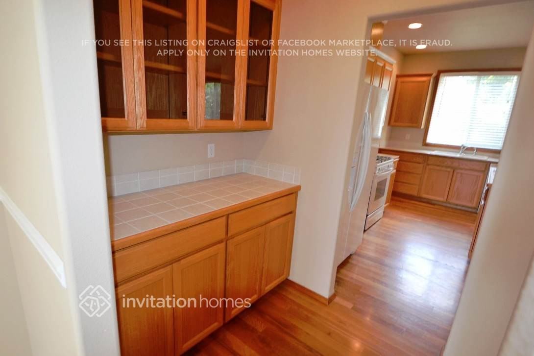 1705 Peach Park Ln - Photo 4 of 21