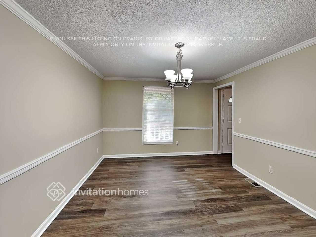 7501 Batavia Ln - Photo 6 of 23