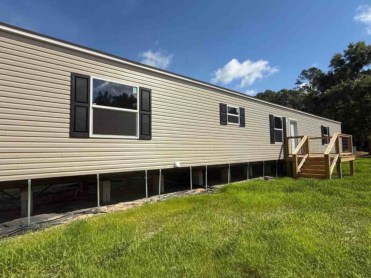 1498 Delmar Dr - Photo 2 of 2