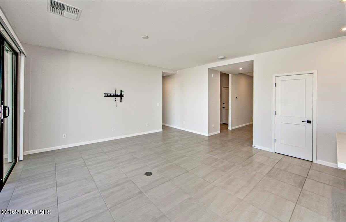 5744 E Killen Loop - Photo 7 of 50