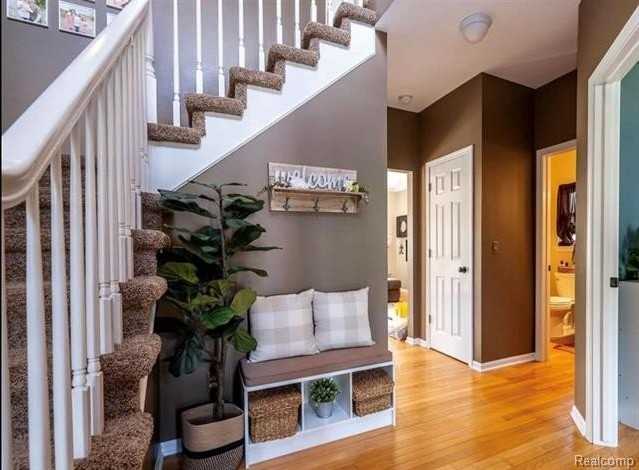 1760 Dogwood Trl - Photo 5 of 36