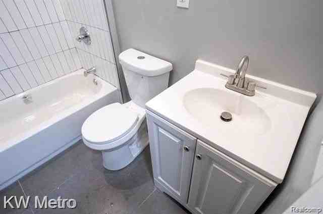 1668 Blaine St - Photo 6 of 31