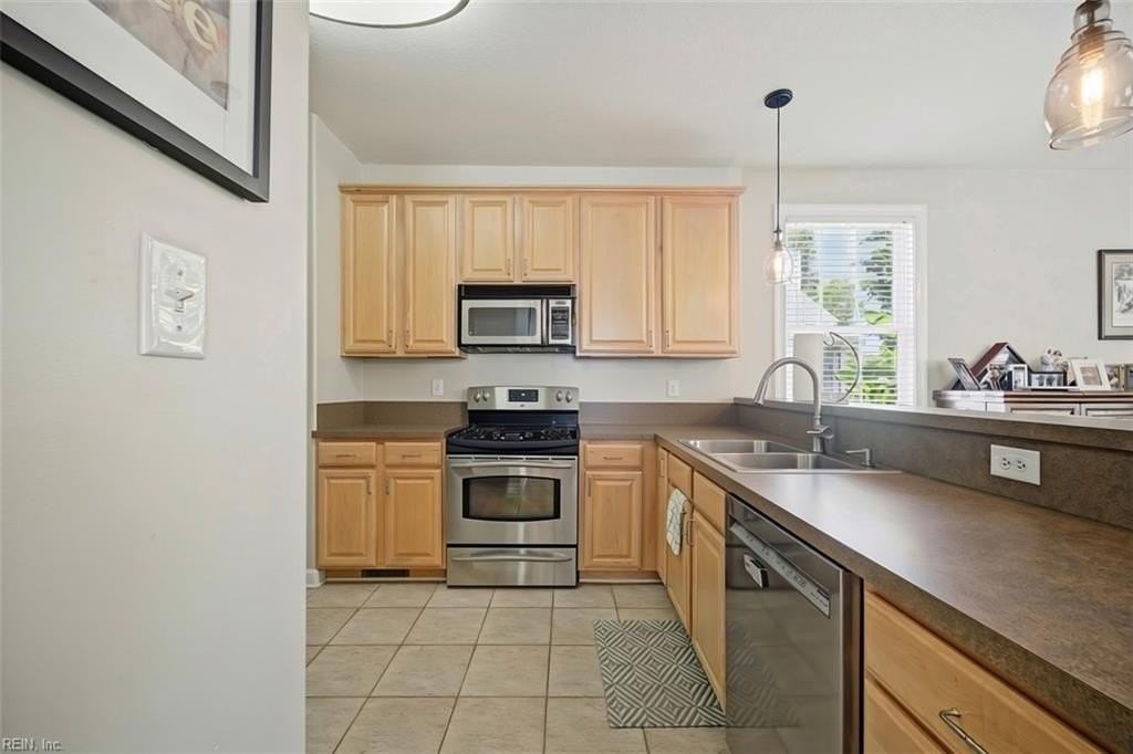 1177 Treefern Dr - Photo 6 of 39