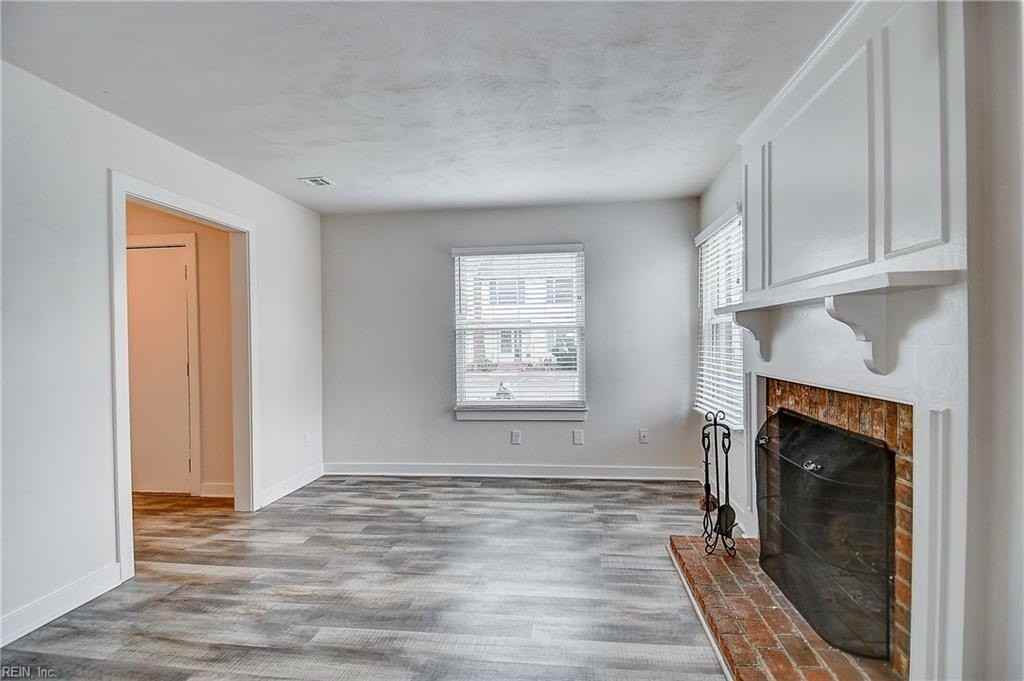434 9th St - Photo 3 of 38