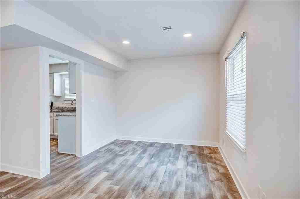 434 9th St - Photo 5 of 38