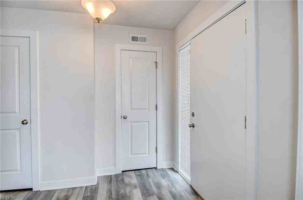 434 9th St - Photo 7 of 38