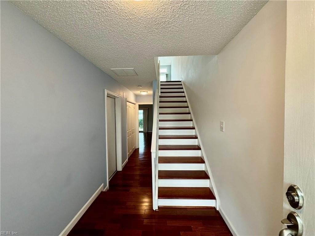 9548 Bay Front Dr - Photo 3 of 50