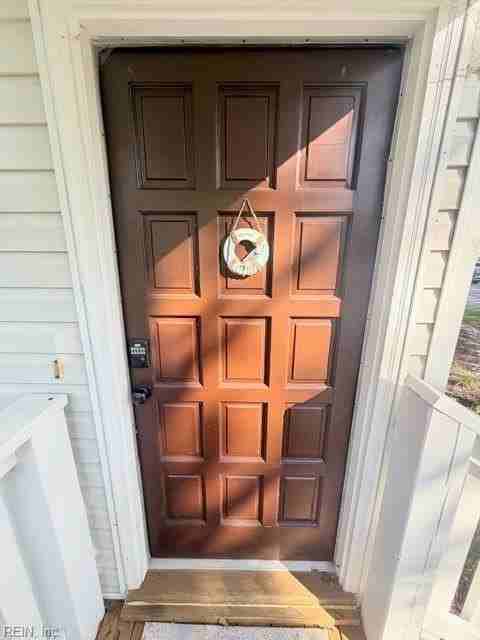 801 Seawinds Ln - Photo 5 of 36
