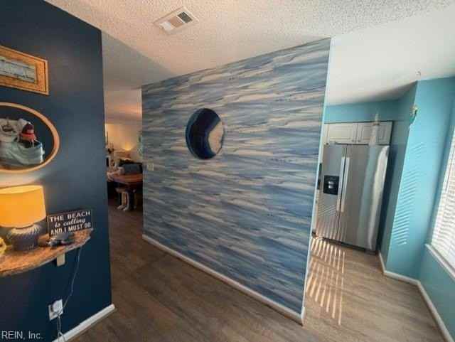 801 Seawinds Ln - Photo 6 of 36