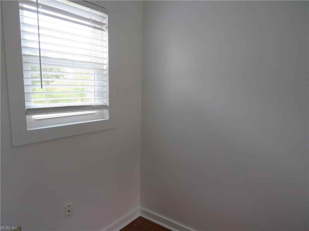 6665 Hudson Ave - Photo 4 of 19