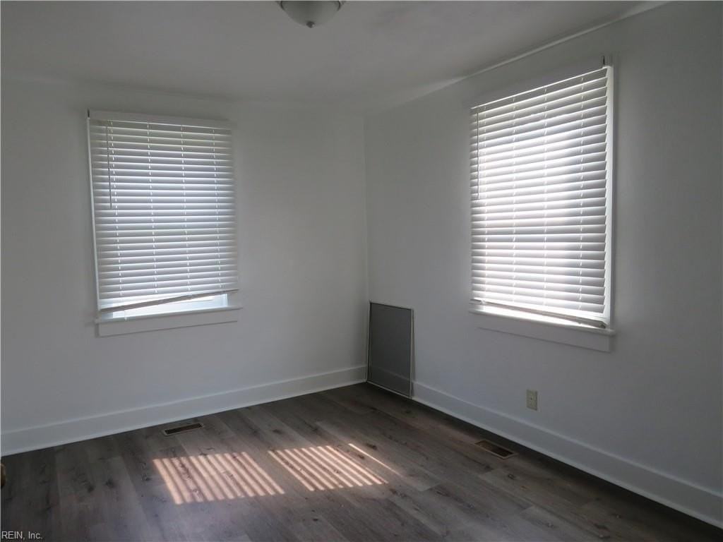 6665 Hudson Ave - Photo 7 of 19