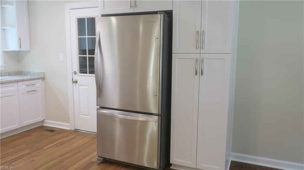 415 Pin Oak Rd - Photo 3 of 40