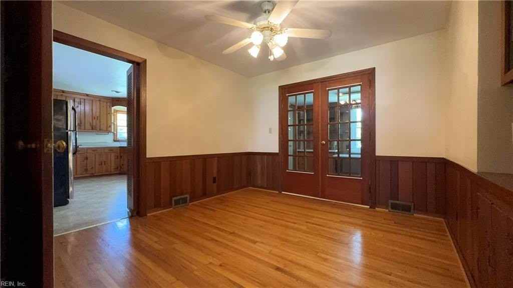 4720 Haywood Dr - Photo 4 of 28