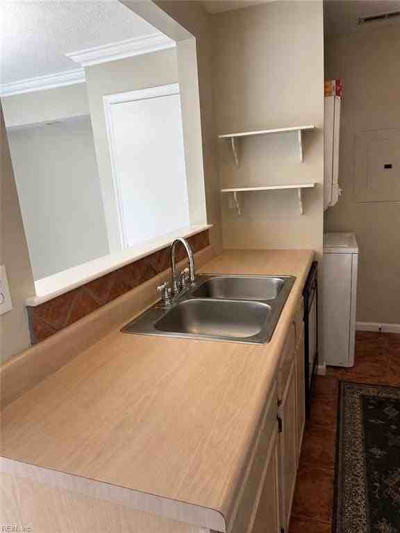 4988 Adelia Dr - Photo 7 of 19