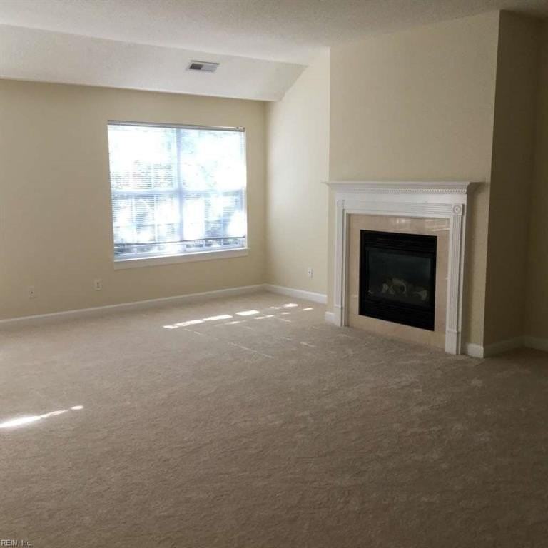 2211 Venice Ct - Photo 4 of 20