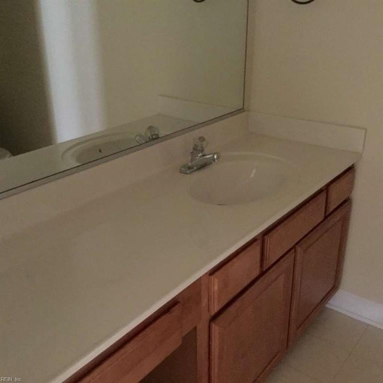 2211 Venice Ct - Photo 5 of 20