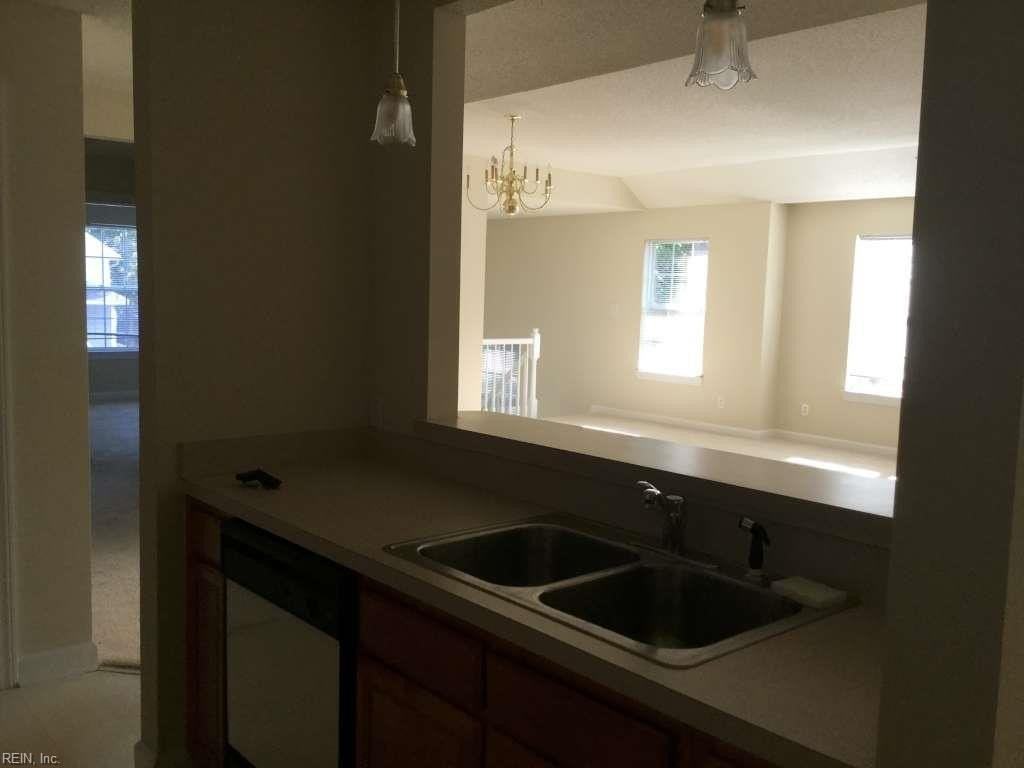 2211 Venice Ct - Photo 7 of 20