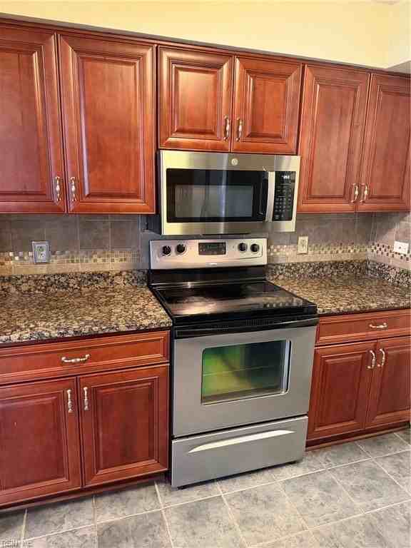 6125 Brookwood Dr #B - Photo 7 of 11