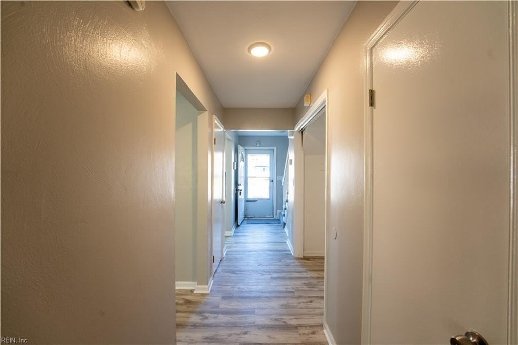 430 Peregrine St - Photo 6 of 36