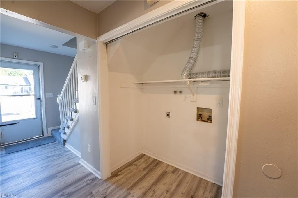 430 Peregrine St - Photo 7 of 36