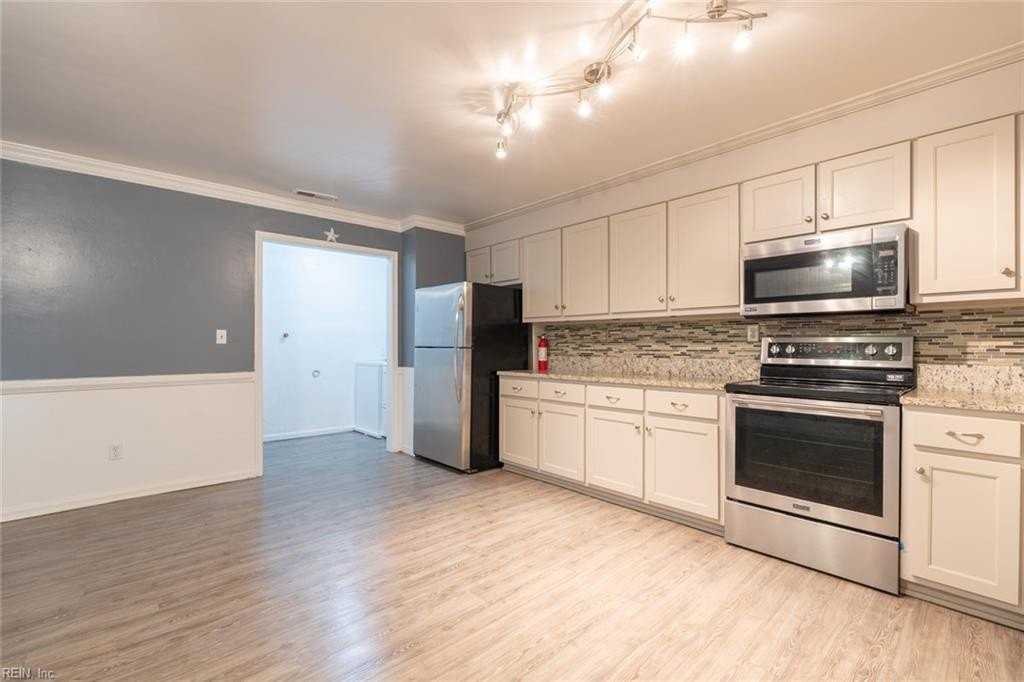 5518 Gates Landing Rd - Photo 6 of 44