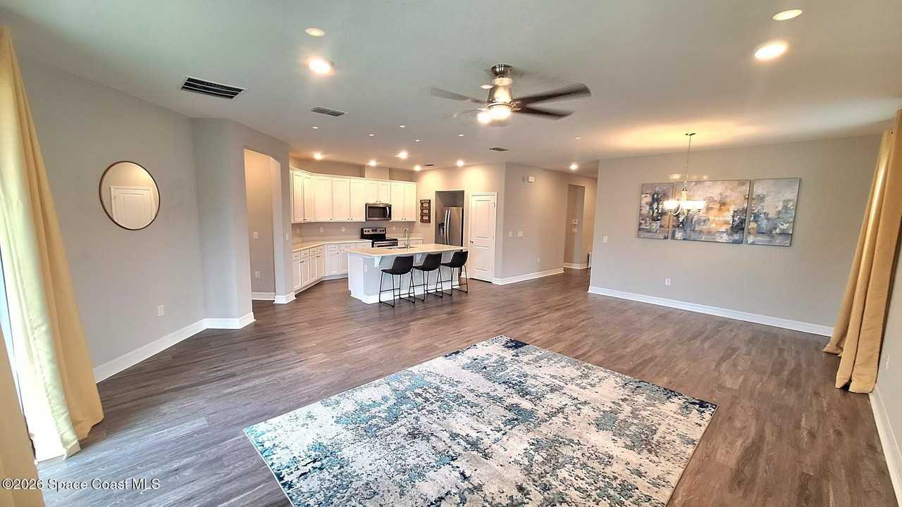 935 Potenza Dr - Photo 4 of 34