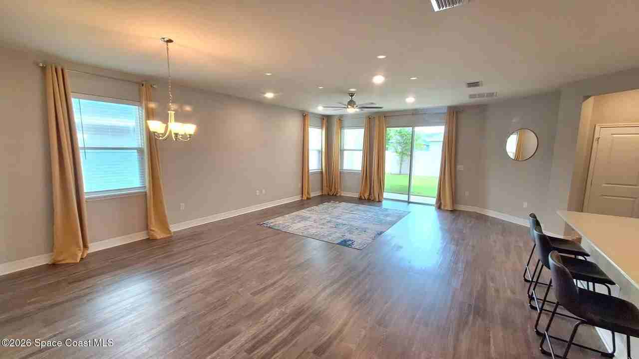 935 Potenza Dr - Photo 6 of 34