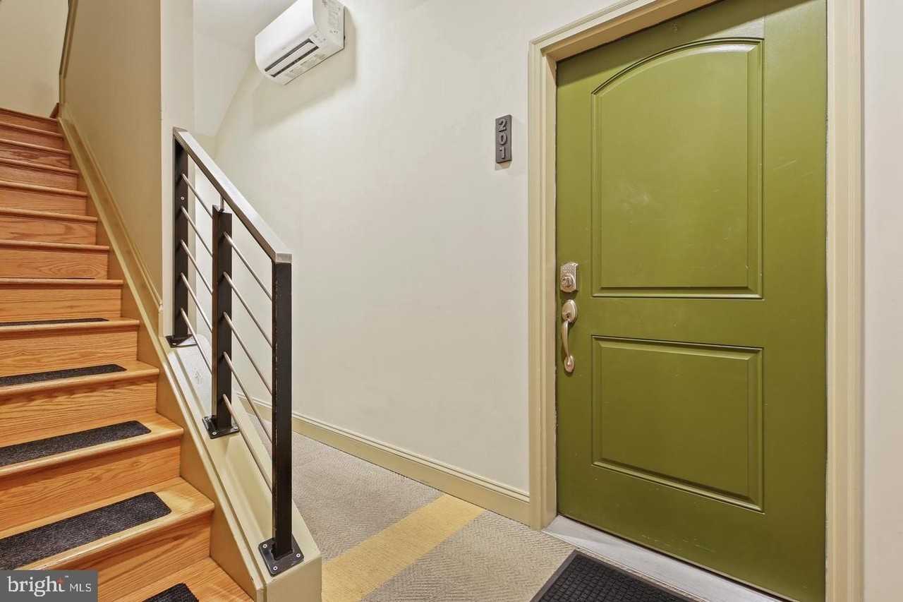 1333 Euclid St Nw #201 - Photo 2 of 23