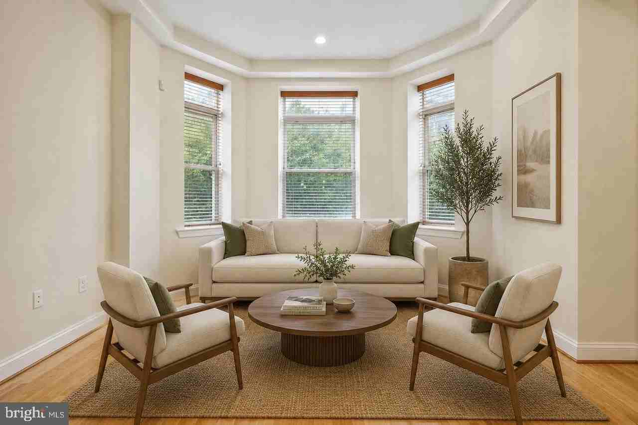 1333 Euclid St Nw #201 - Photo 5 of 23