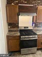 516 N Patterson Park Ave - Photo 2 of 19