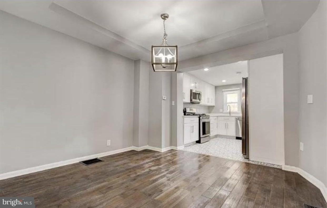 111 Bloomsberry St - Photo 4 of 10
