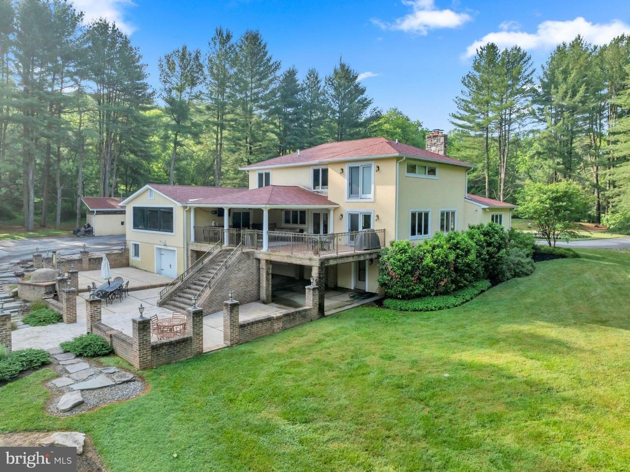 6029 Glen Arm Rd E - Photo 7 of 50