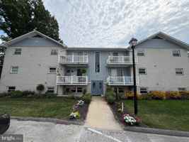 featured image of 17 Warren Lodge Ct #1C