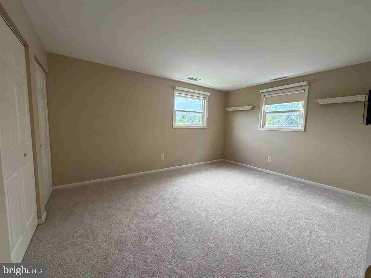 17 Warren Lodge Ct #1C - Photo 7 of 10