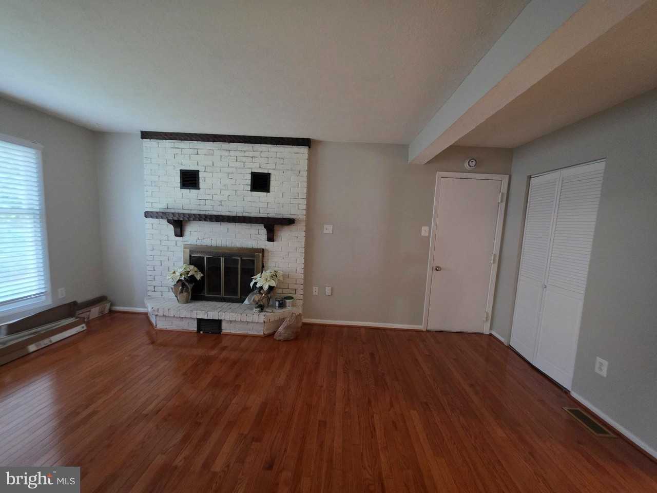 10054 Cotton Mill Ln - Photo 3 of 24
