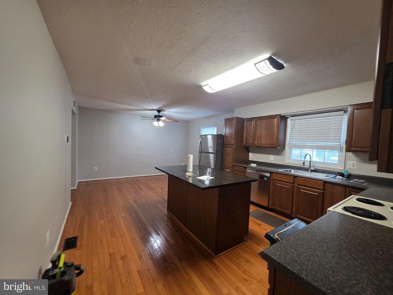 10054 Cotton Mill Ln - Photo 4 of 24