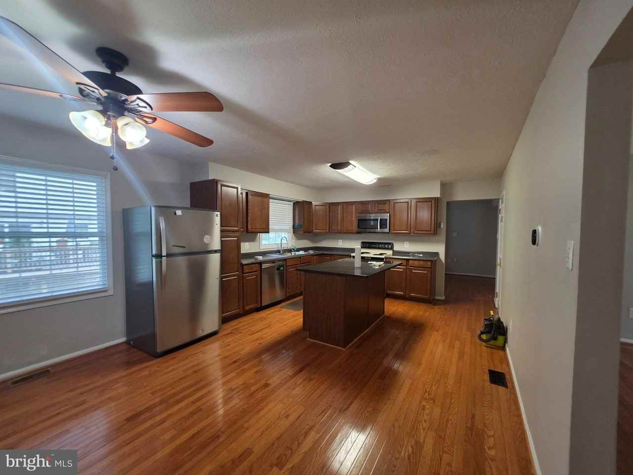 10054 Cotton Mill Ln - Photo 5 of 24