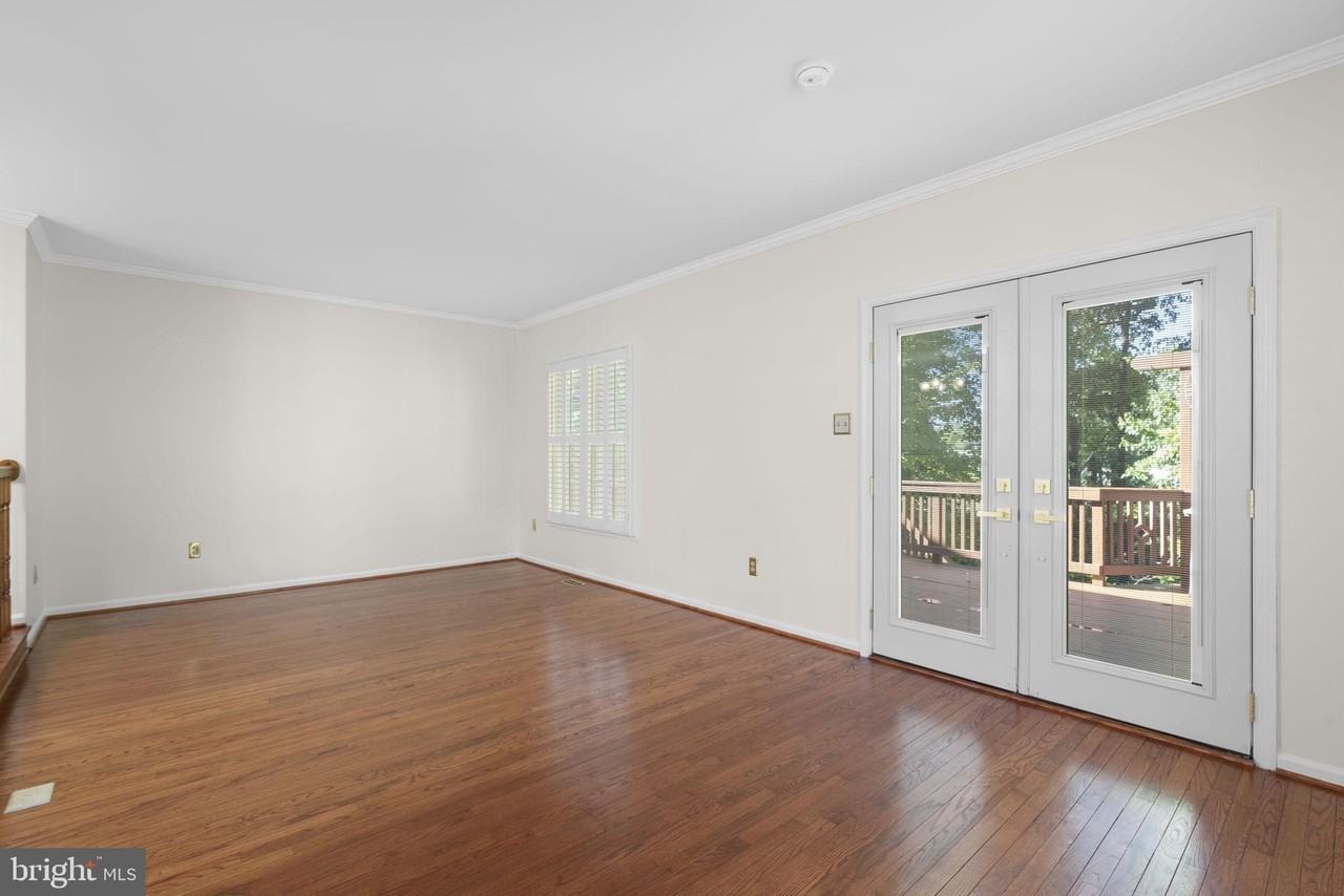 8710 Birkenhead Ct - Photo 3 of 45