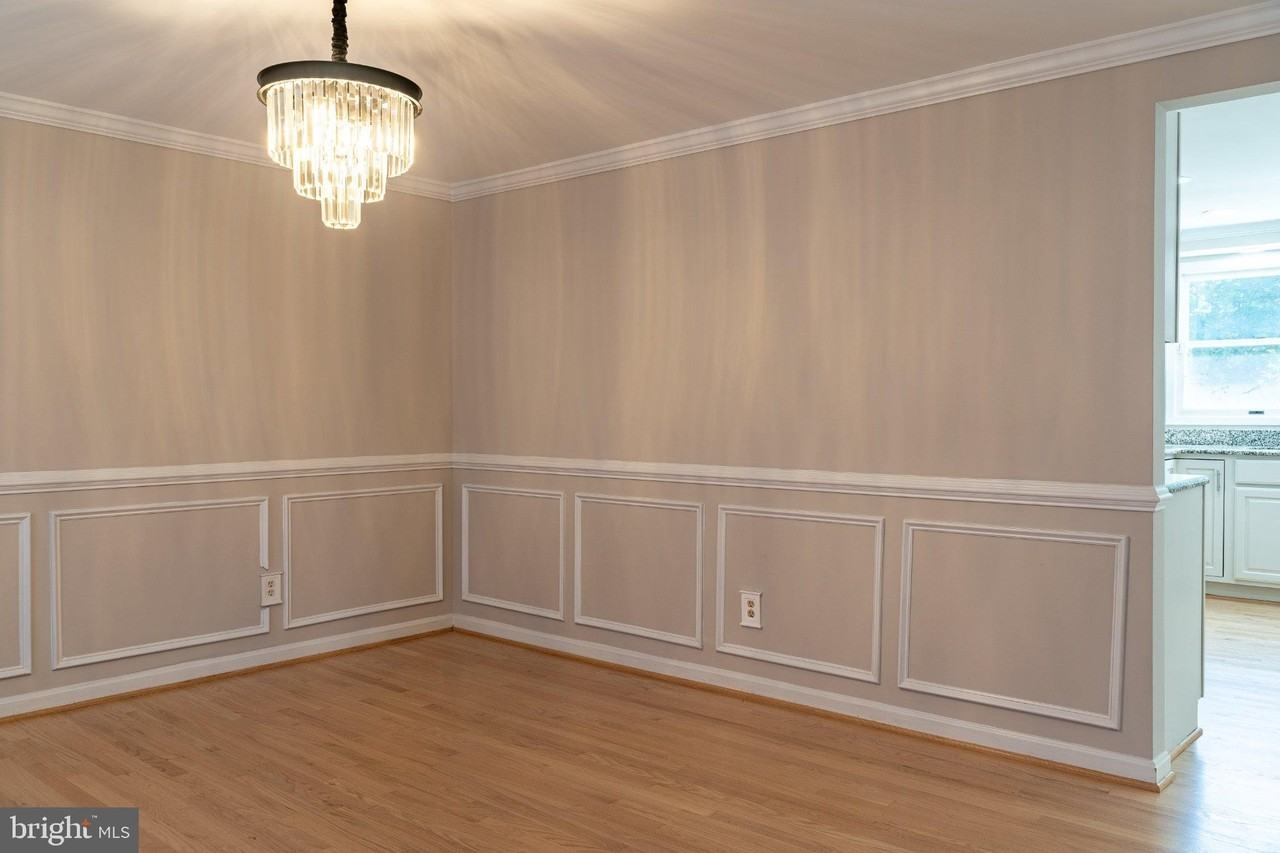 14913 Lear Ln - Photo 6 of 34