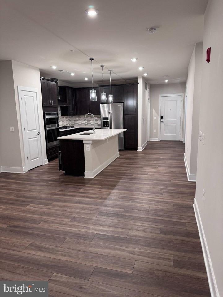 104 Saint Ives Pl #404 - Photo 4 of 15