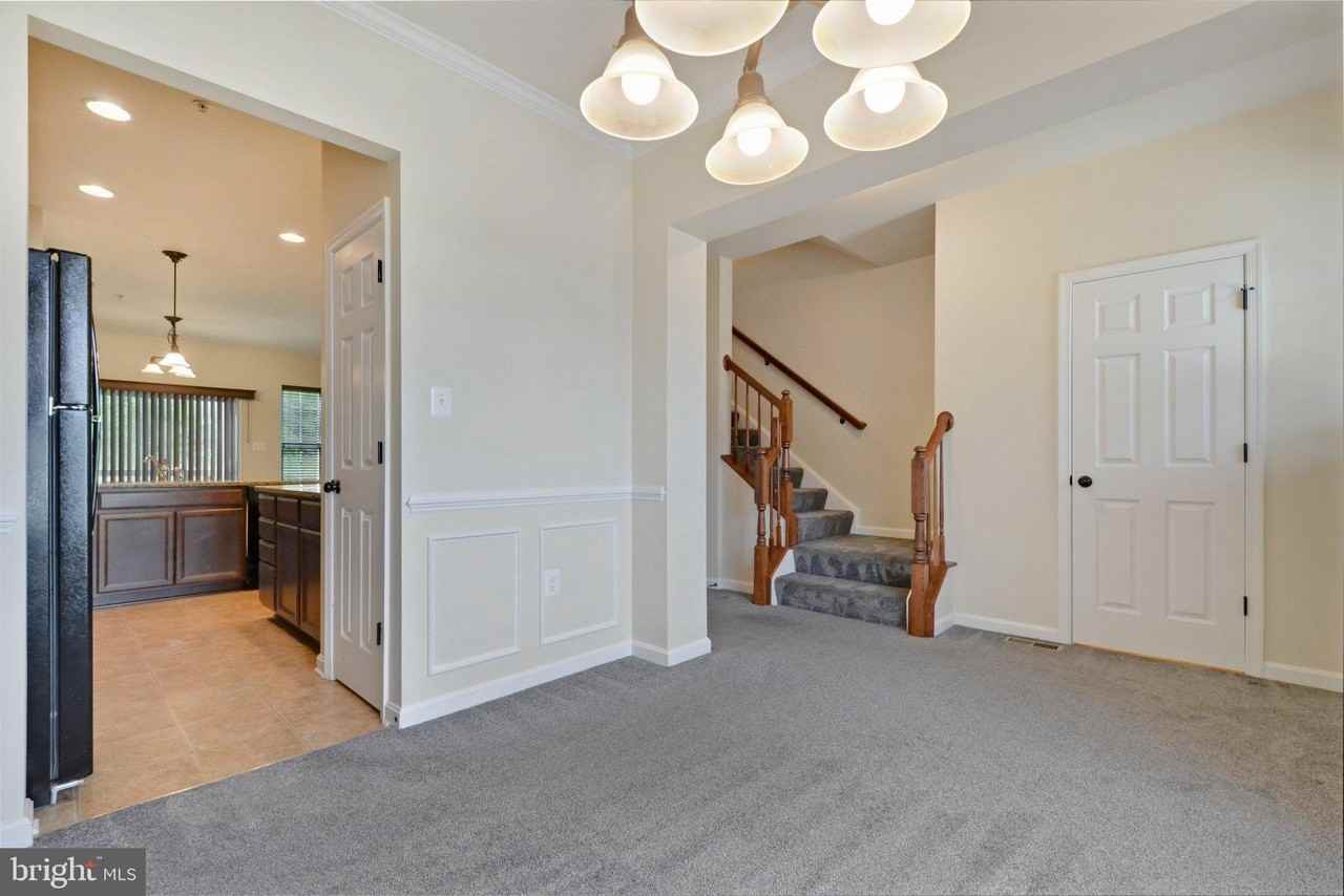 45759 Bethfield Way - Photo 3 of 19