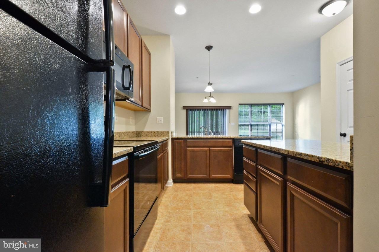 45759 Bethfield Way - Photo 4 of 19
