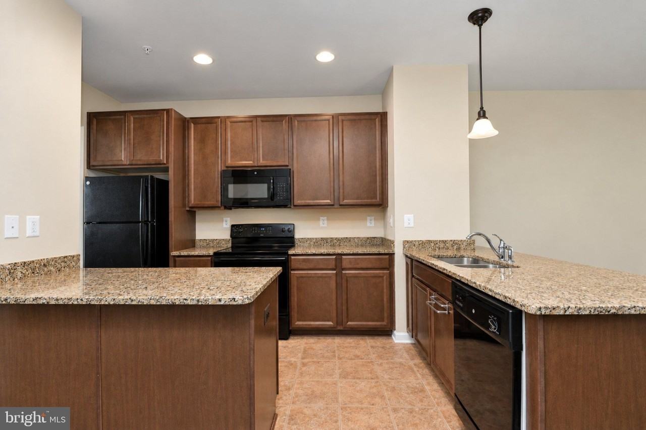 45759 Bethfield Way - Photo 6 of 19
