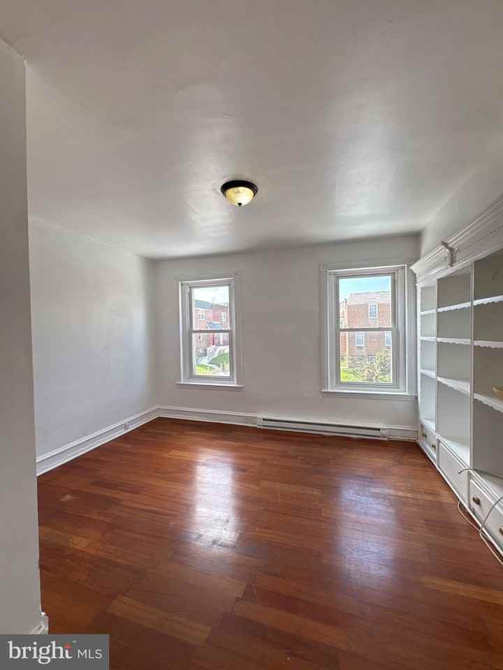 356 E Walnut Ln #2 - Photo 5 of 8