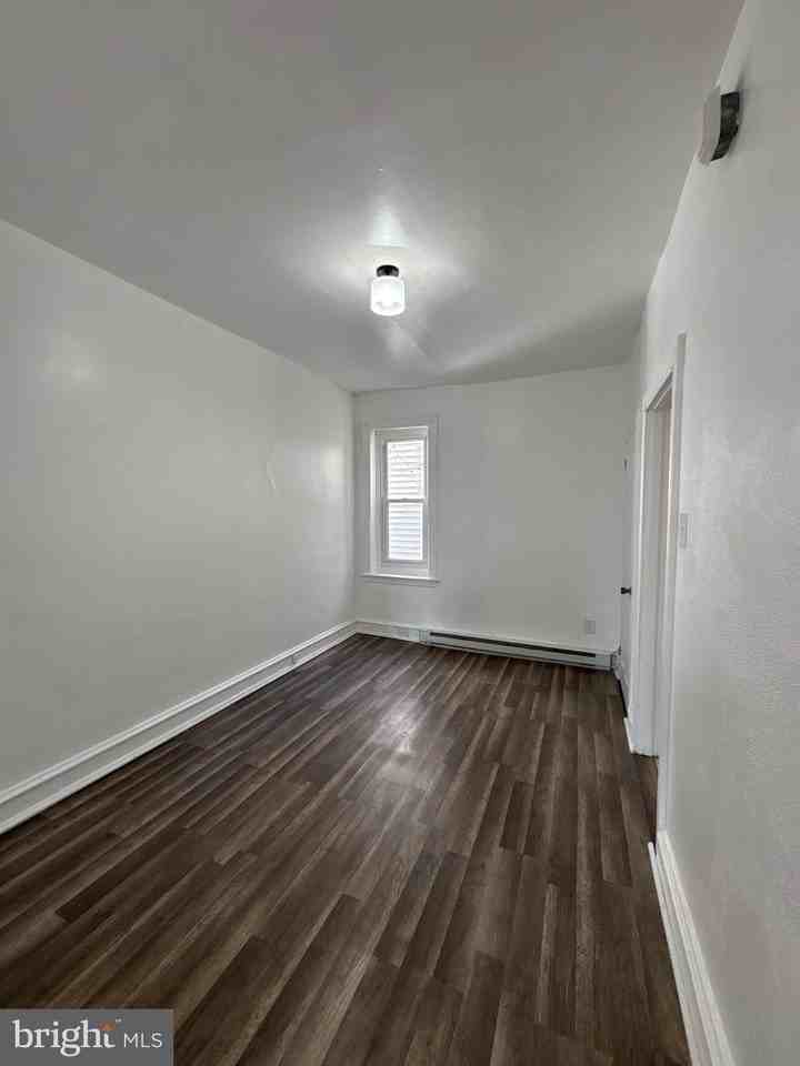 356 E Walnut Ln #2 - Photo 6 of 8
