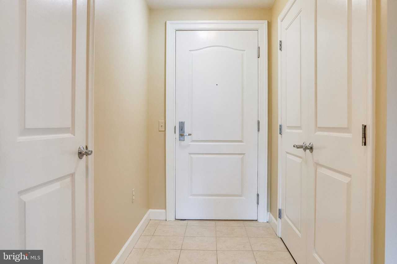 1000 N Randolph St #805 - Photo 4 of 29