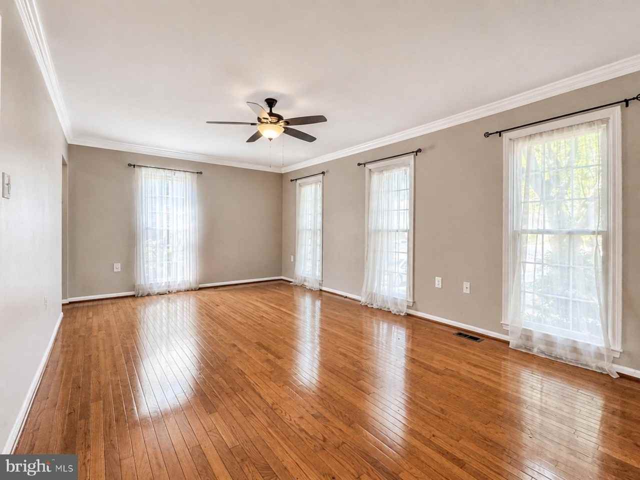 4513 Shoal Creek Ct - Photo 6 of 45