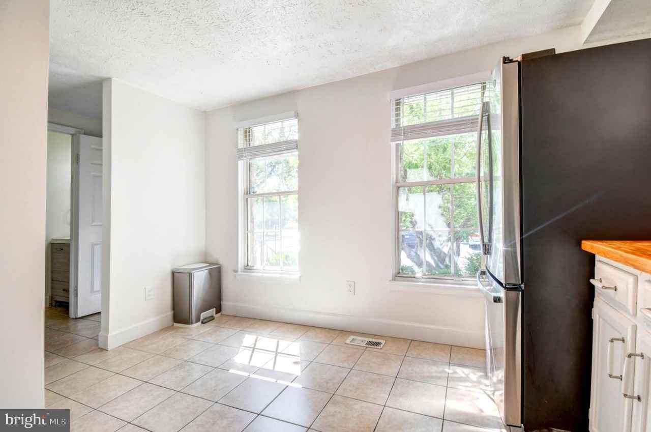 6022 Phlox Ct - Photo 5 of 32