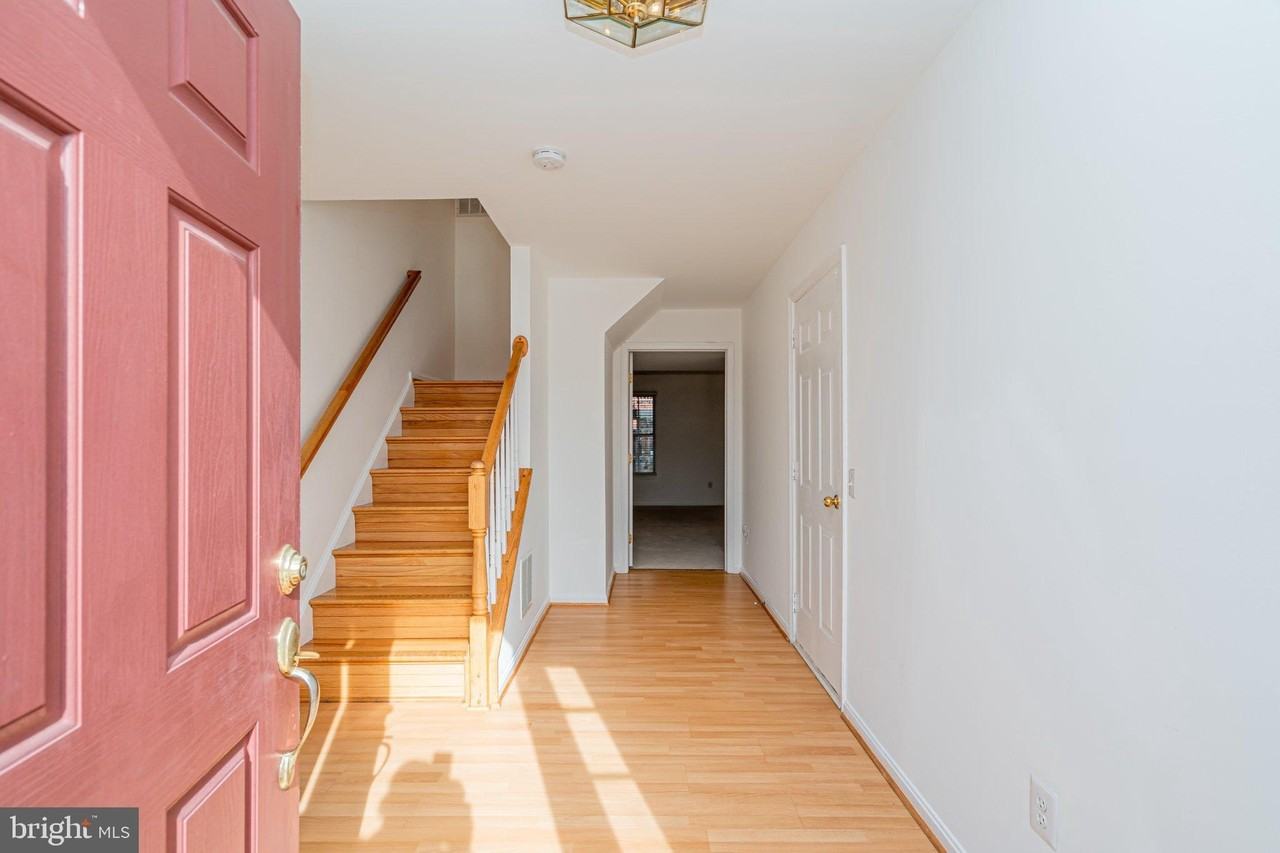 2507 James Maury Dr - Photo 5 of 50