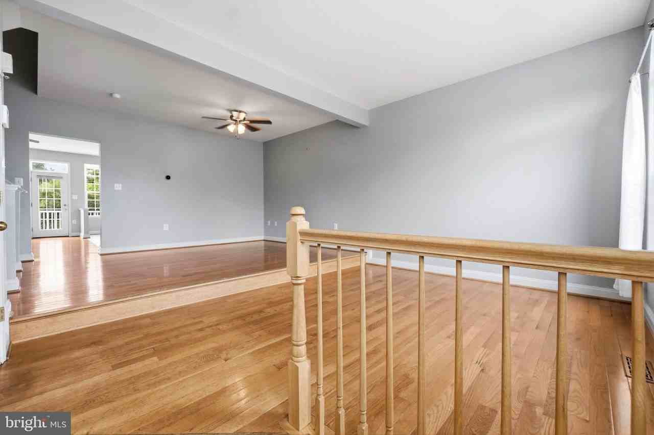 899 Stonefield Sq Ne - Photo 4 of 49